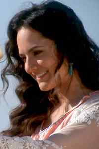 aaron-diaz-ana-lorena-sanchez-sonriendose-tierra-de-reyes